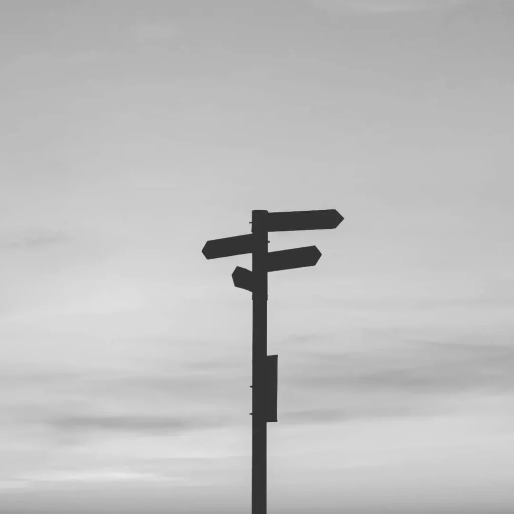 میدونی فرق "دوست داشتن" و "عاشق شدن" چیه؟